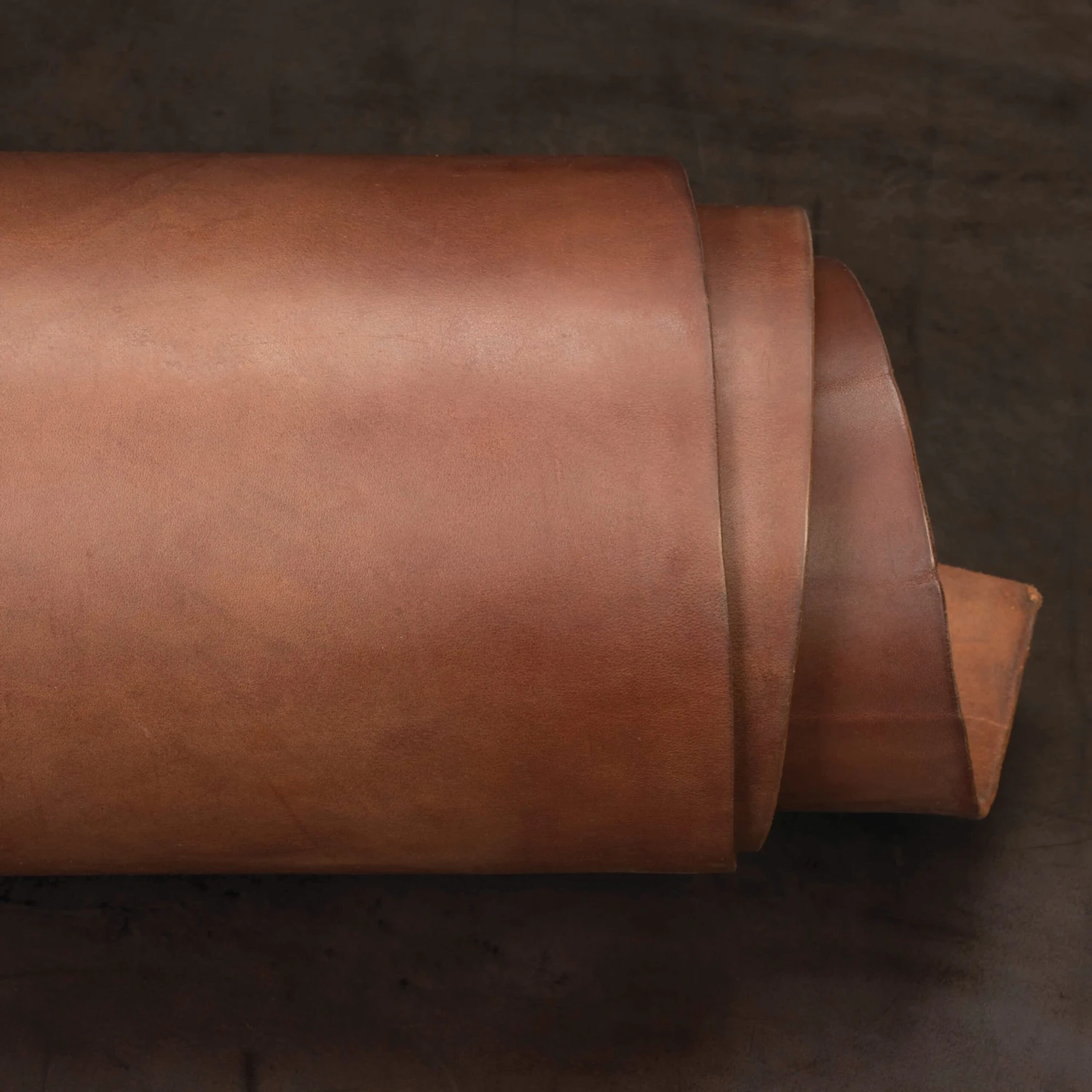 CHAHINLEATHER® Hot Stuffed Harness Leather, Sides 2 CHAHINLEATHER® Hot Stuffed Harness Leather, Sides - Image 2