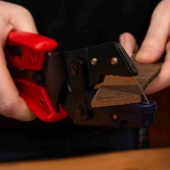 Universal Cutter -Handmade Leather Store 652858 inuse 11copy scaled